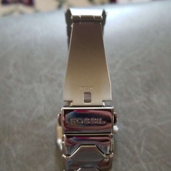 Fossil Watch NWOT - Picture 3 of 8
